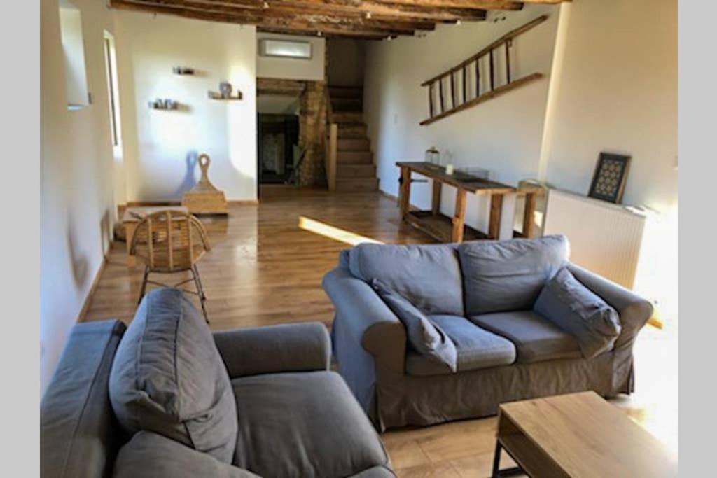 Chez Renou Et Prosperou Maison Typique Du Sarladait Saint-Genies Exterior foto