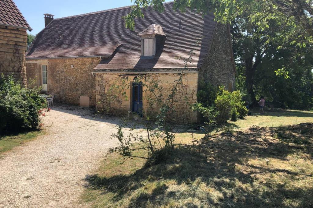 Chez Renou Et Prosperou Maison Typique Du Sarladait Saint-Genies Exterior foto