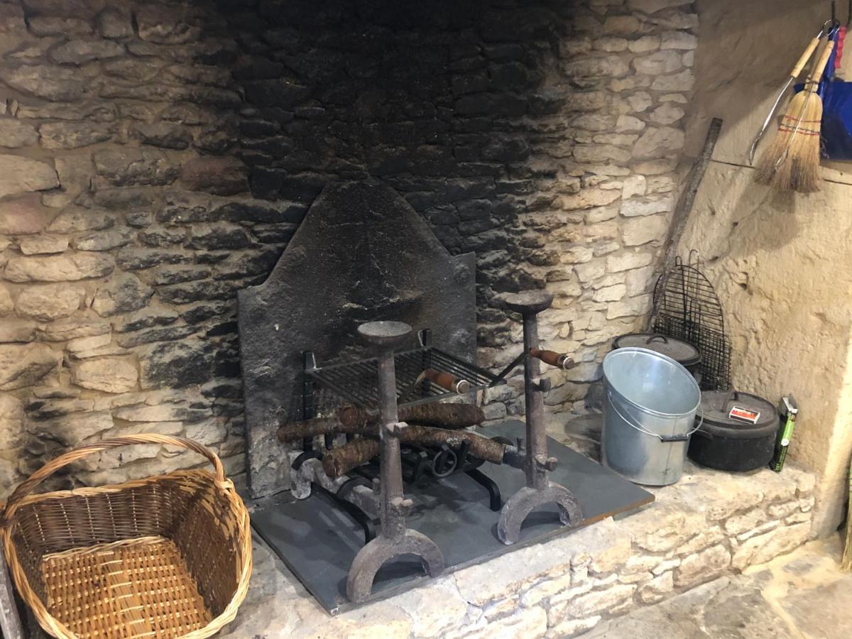 Chez Renou Et Prosperou Maison Typique Du Sarladait Saint-Genies Exterior foto